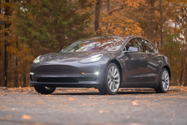 Fra ny til brugt: Sådan holder tesla model 3 værdien